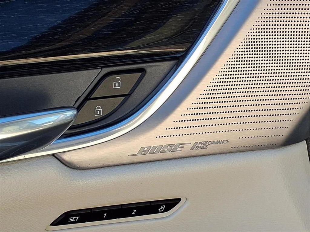 used 2020 Cadillac XT6 car, priced at $26,900