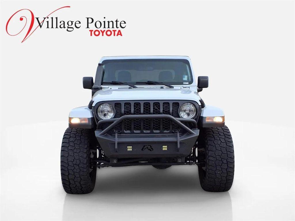 used 2022 Jeep Gladiator car, priced at $27,900