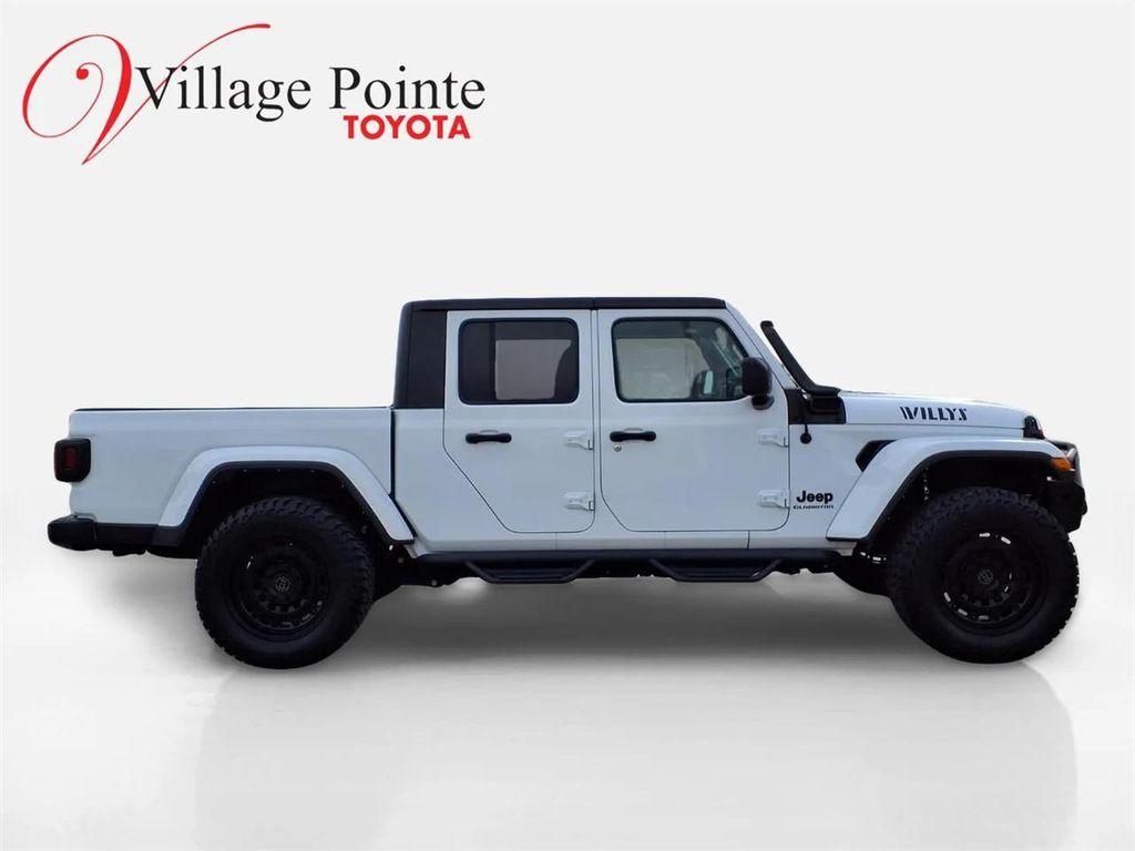 used 2022 Jeep Gladiator car, priced at $27,900