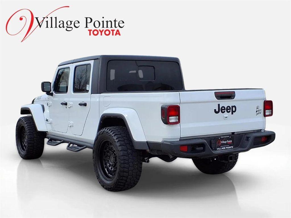 used 2022 Jeep Gladiator car, priced at $27,900