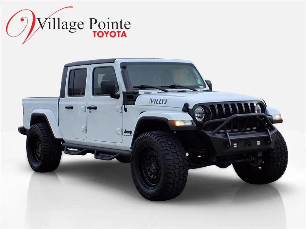 used 2022 Jeep Gladiator car, priced at $27,900