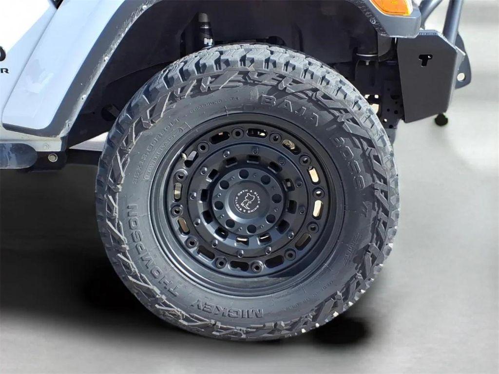 used 2022 Jeep Gladiator car, priced at $28,900