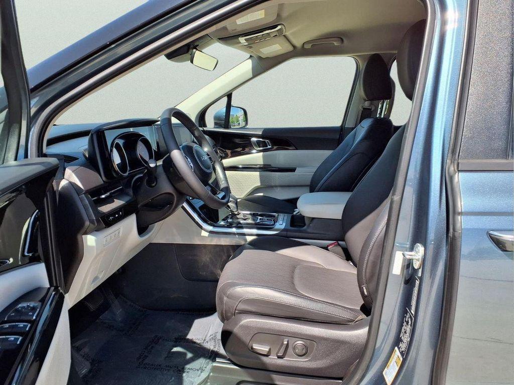 used 2024 Kia Carnival car, priced at $31,900
