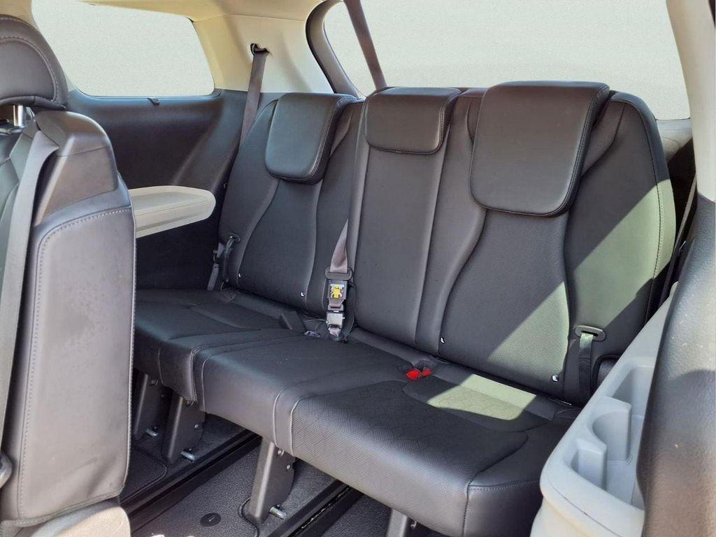 used 2024 Kia Carnival car, priced at $31,900