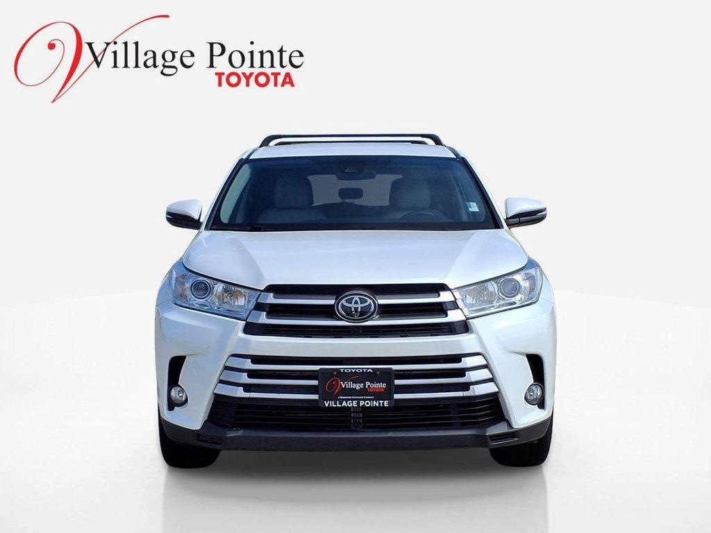 used 2019 Toyota Highlander car, priced at $24,900