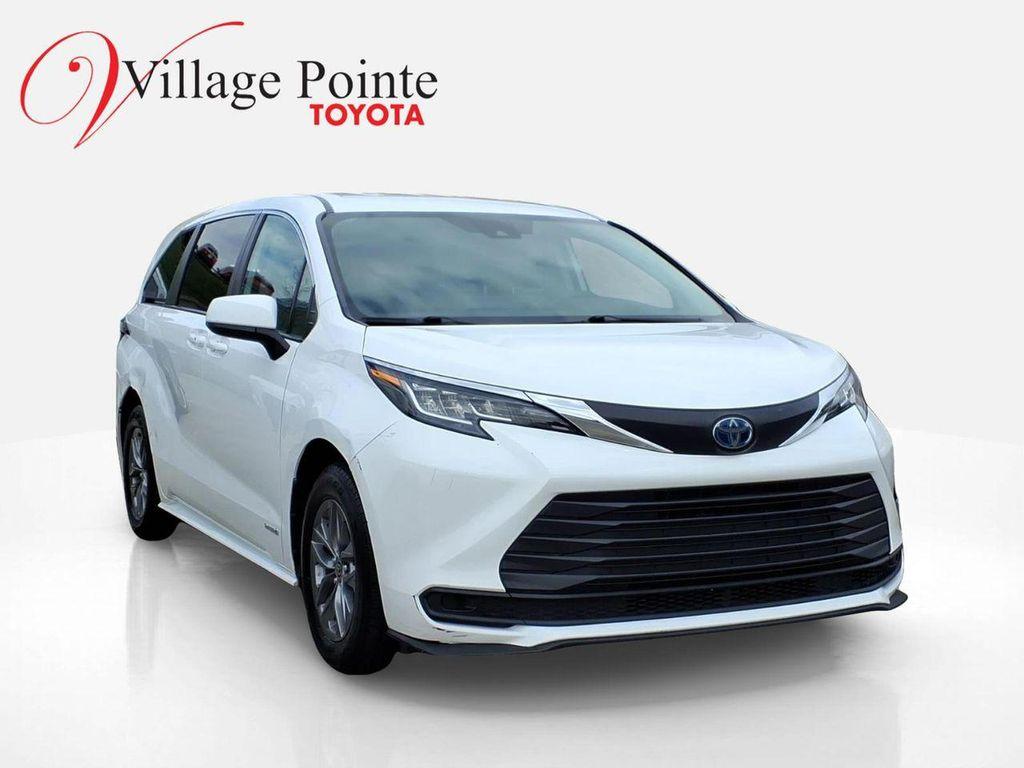 used 2021 Toyota Sienna car, priced at $31,900