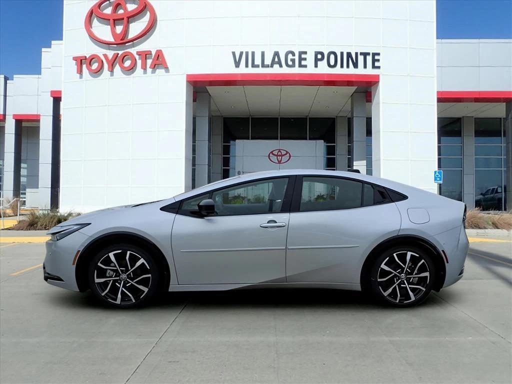 new 2026 Toyota Prius Plug-In Hybrid car, priced at $43,163