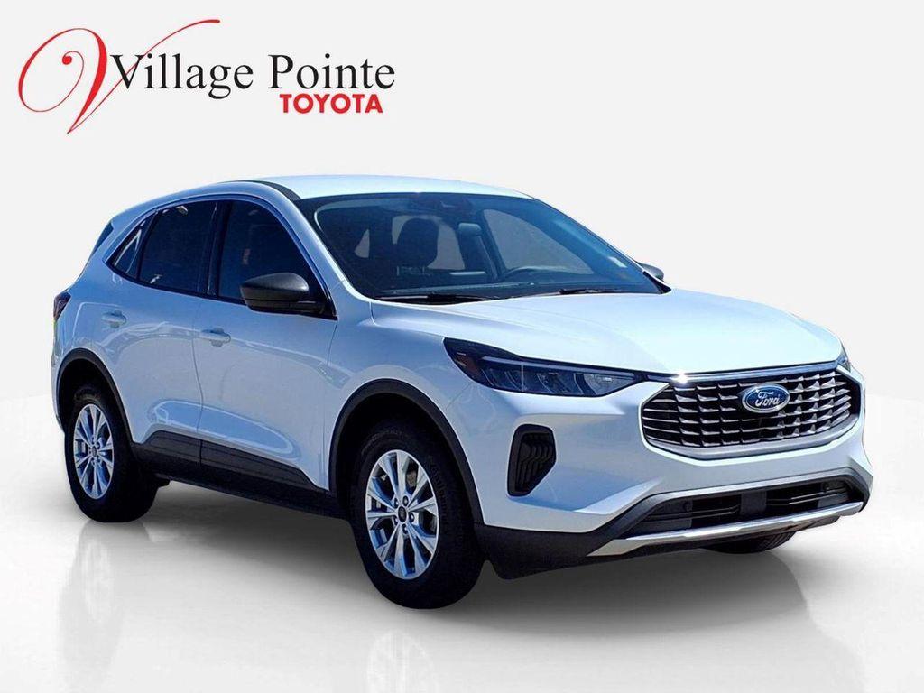 used 2023 Ford Escape car, priced at $22,500