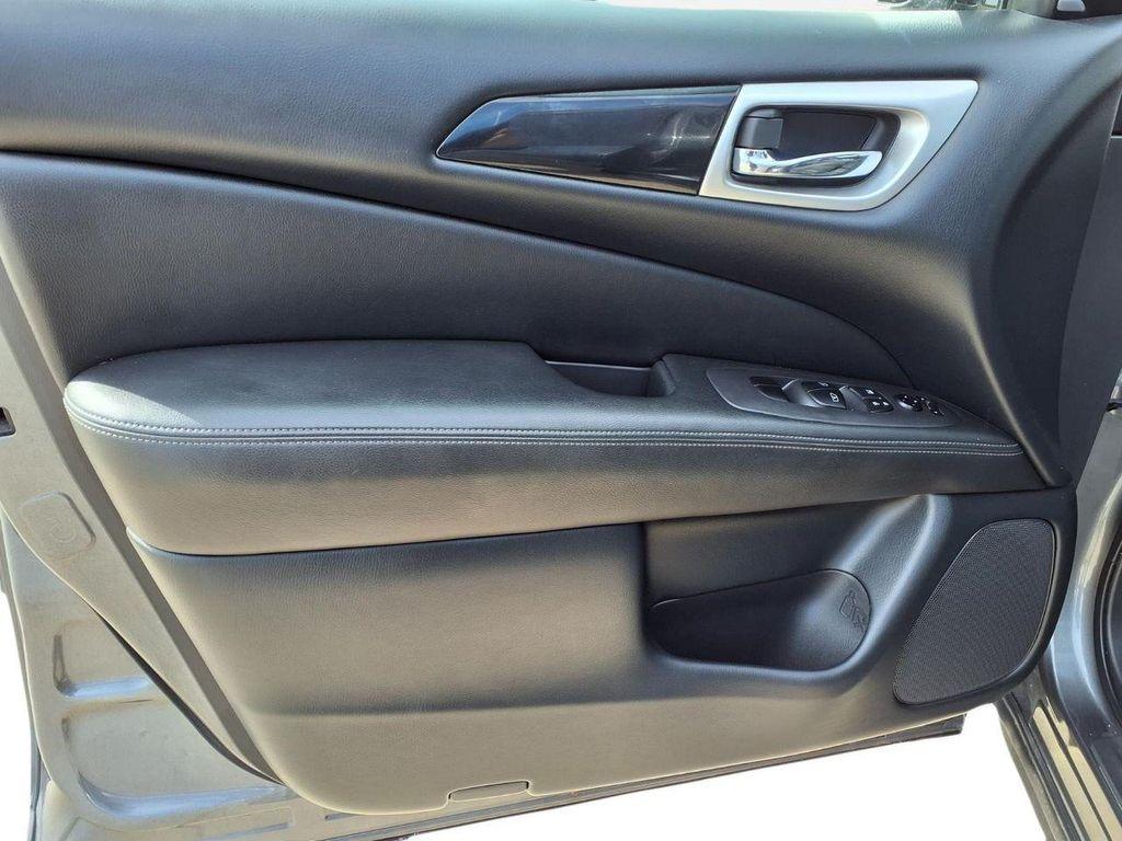 used 2020 Nissan Pathfinder car, priced at $18,500