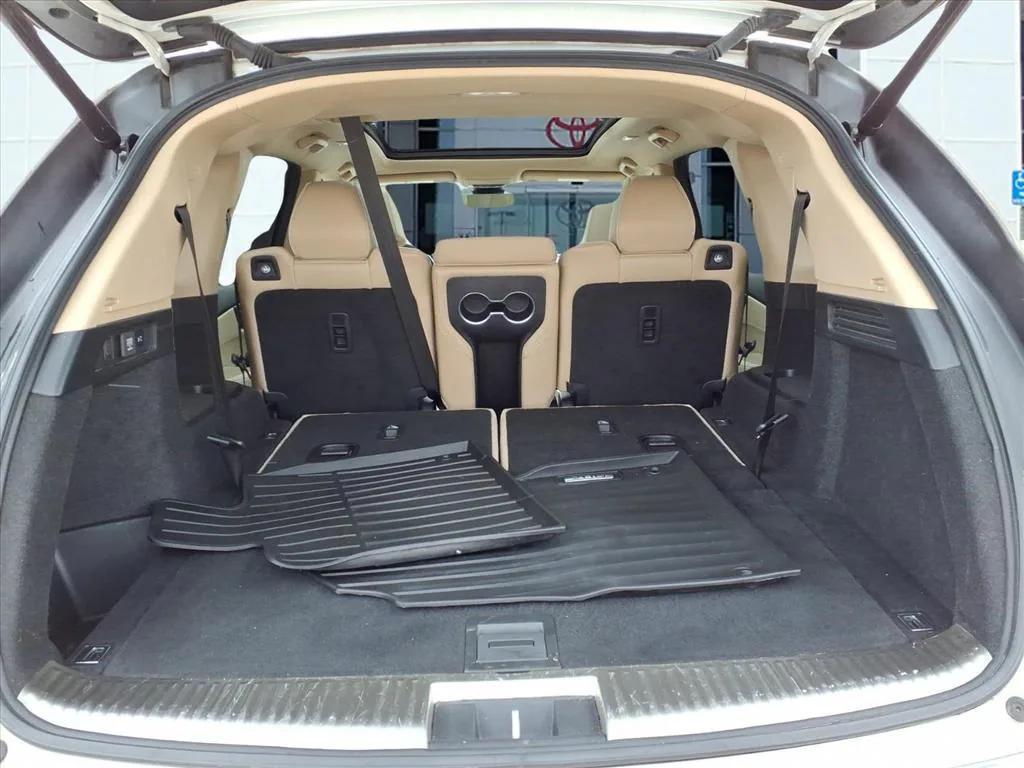 used 2023 Acura MDX car, priced at $38,900