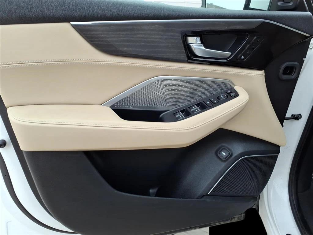 used 2023 Acura MDX car, priced at $38,900