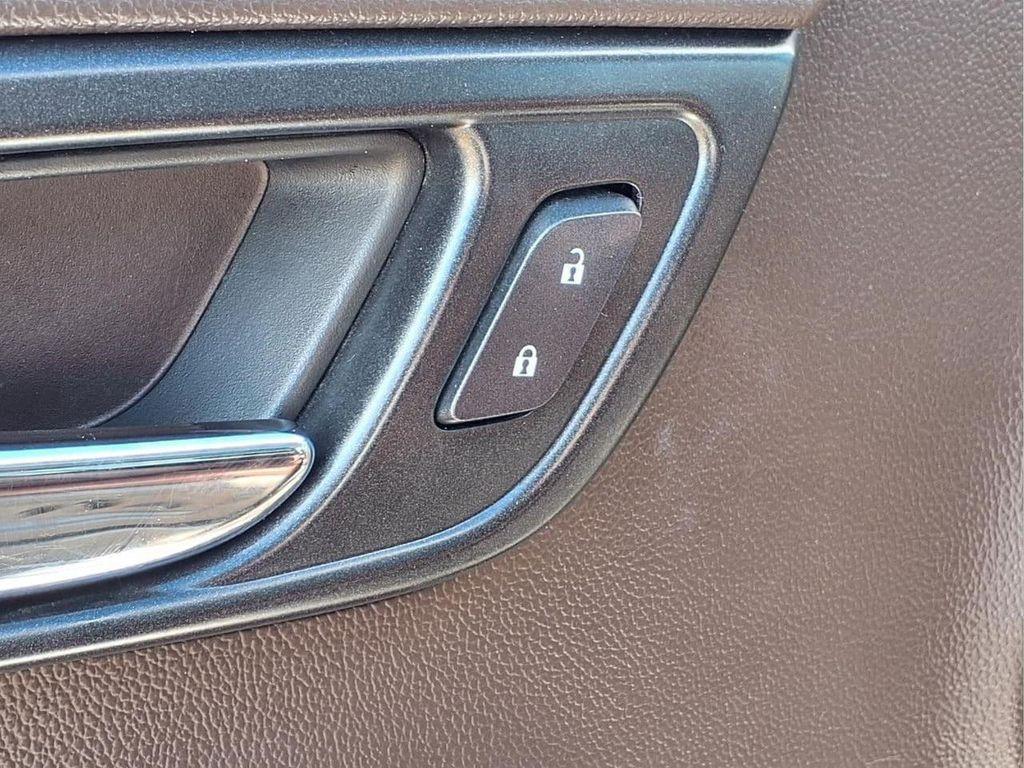 used 2016 Chevrolet Suburban car, priced at $20,900