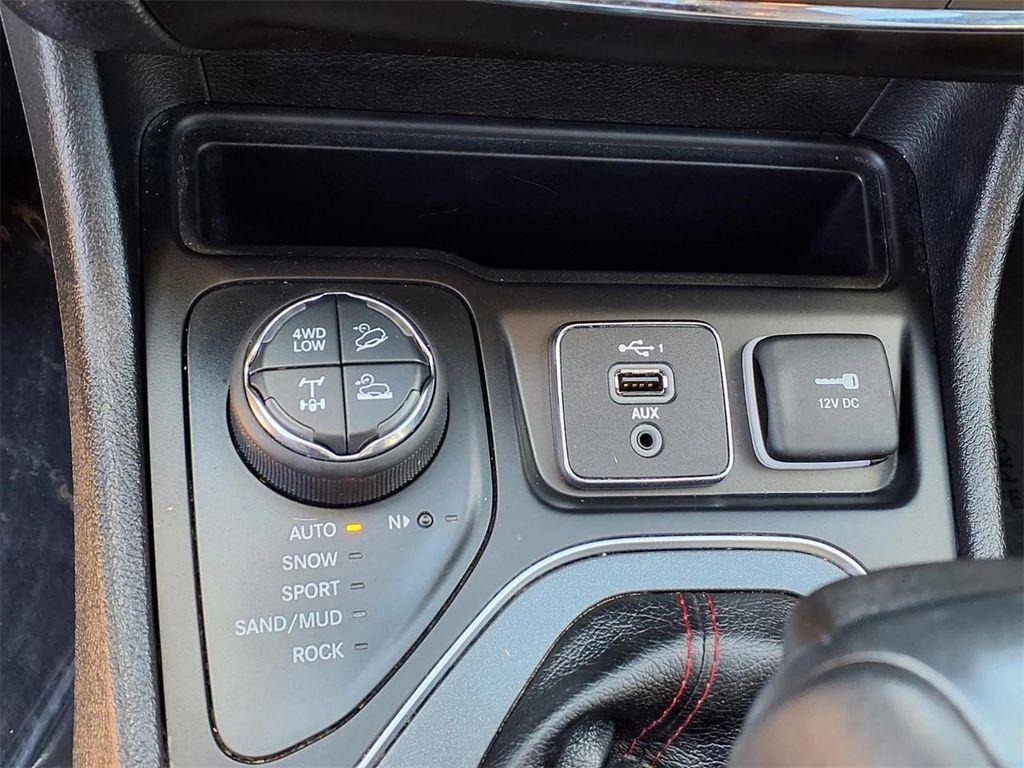 used 2020 Jeep Cherokee car, priced at $16,500