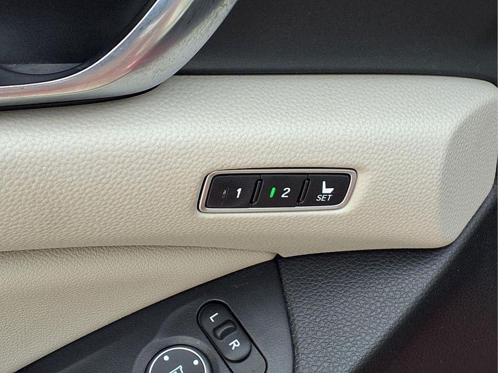 used 2022 Honda Accord Hybrid car, priced at $26,900