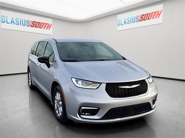used 2024 Chrysler Pacifica car, priced at $26,700
