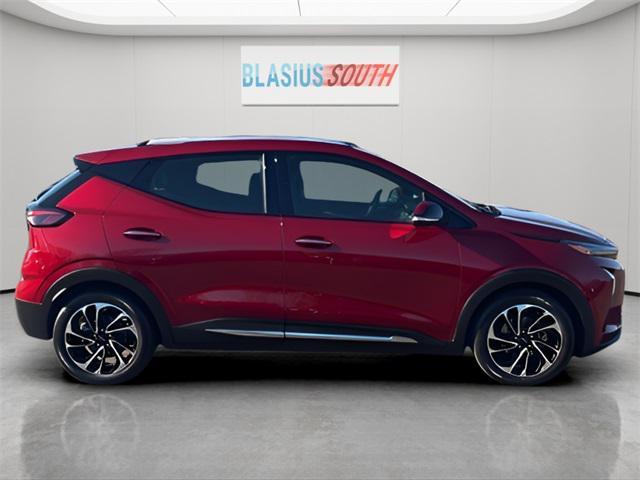 used 2022 Chevrolet Bolt EUV car, priced at $17,330