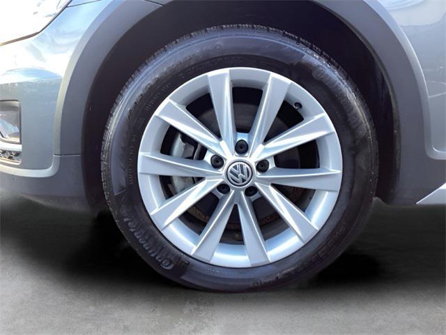 used 2019 Volkswagen Golf Alltrack car, priced at $17,427