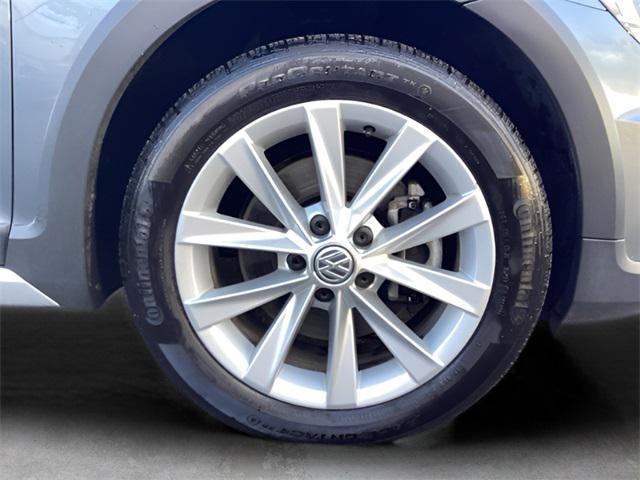 used 2019 Volkswagen Golf Alltrack car, priced at $17,427
