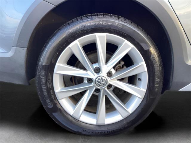 used 2019 Volkswagen Golf Alltrack car, priced at $17,427