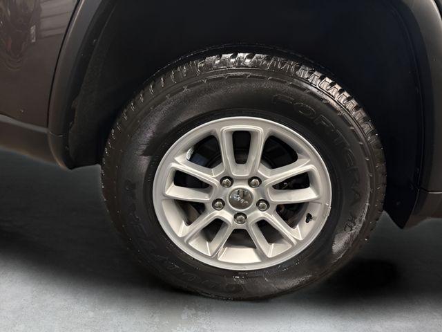 used 2020 Jeep Grand Cherokee car, priced at $17,583