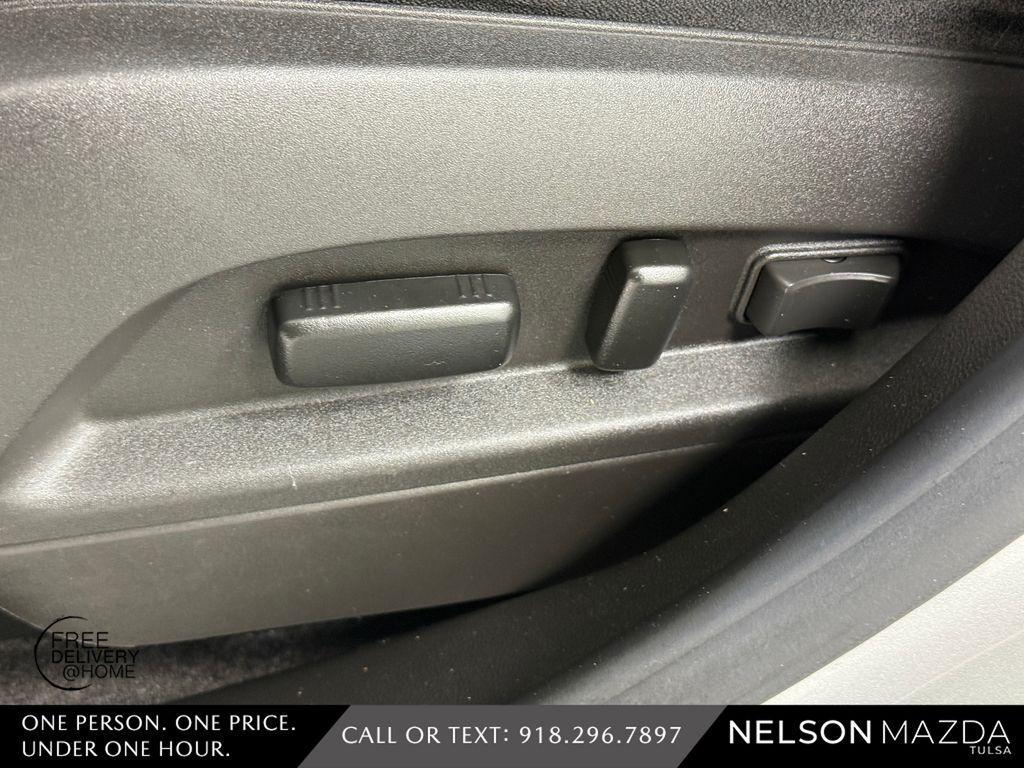 used 2016 Chevrolet Equinox car, priced at $12,994