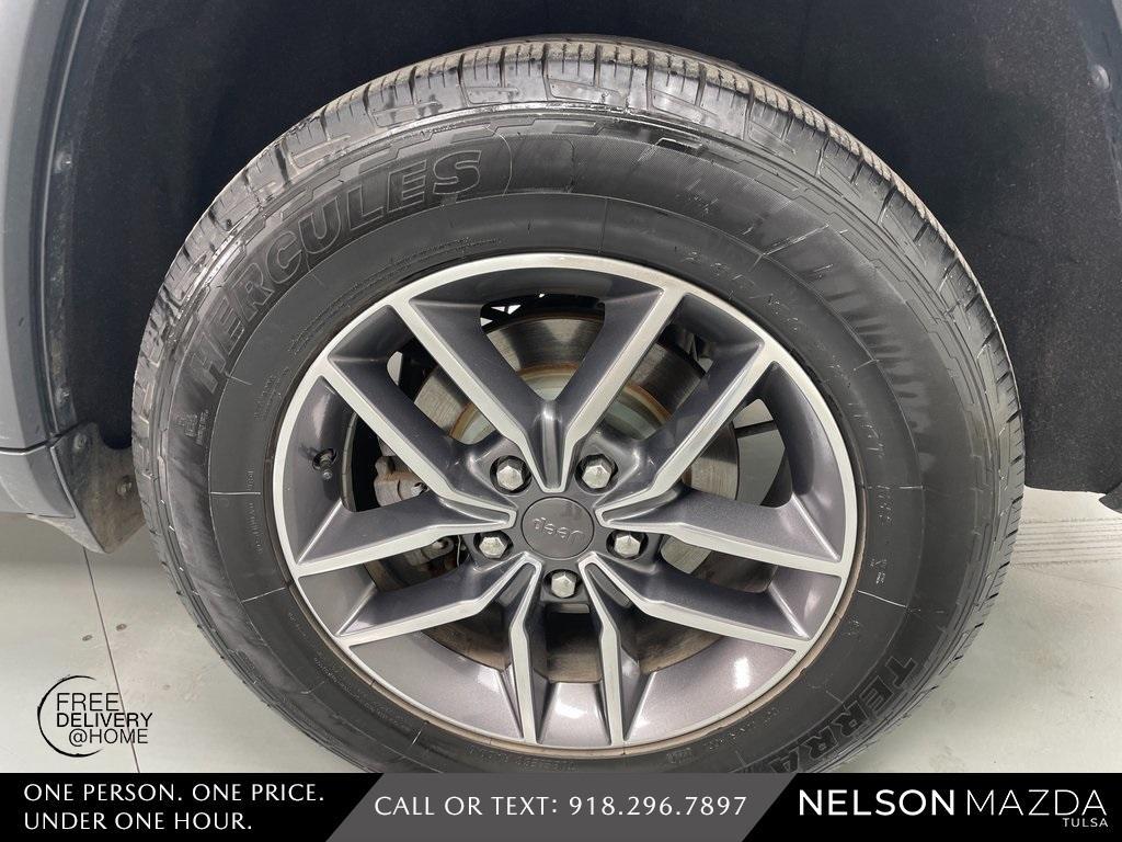 used 2019 Jeep Grand Cherokee car, priced at $15,212