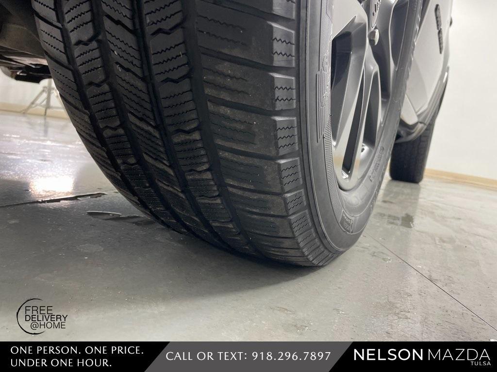 used 2017 Jeep Grand Cherokee car, priced at $15,994