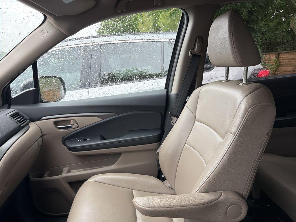 used 2016 Honda Pilot car, priced at $20,405