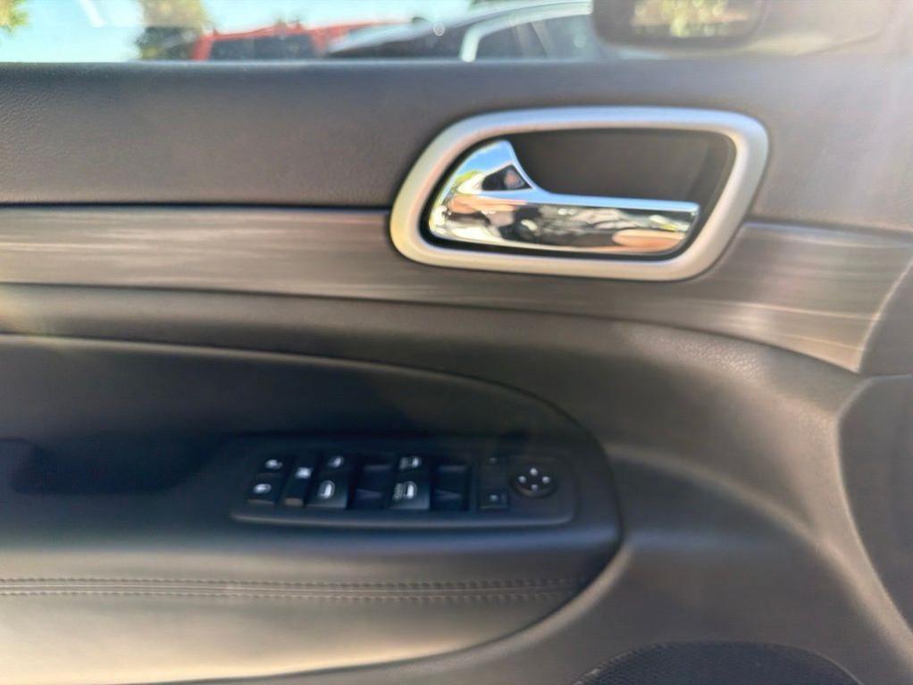 used 2019 Jeep Grand Cherokee car, priced at $21,468