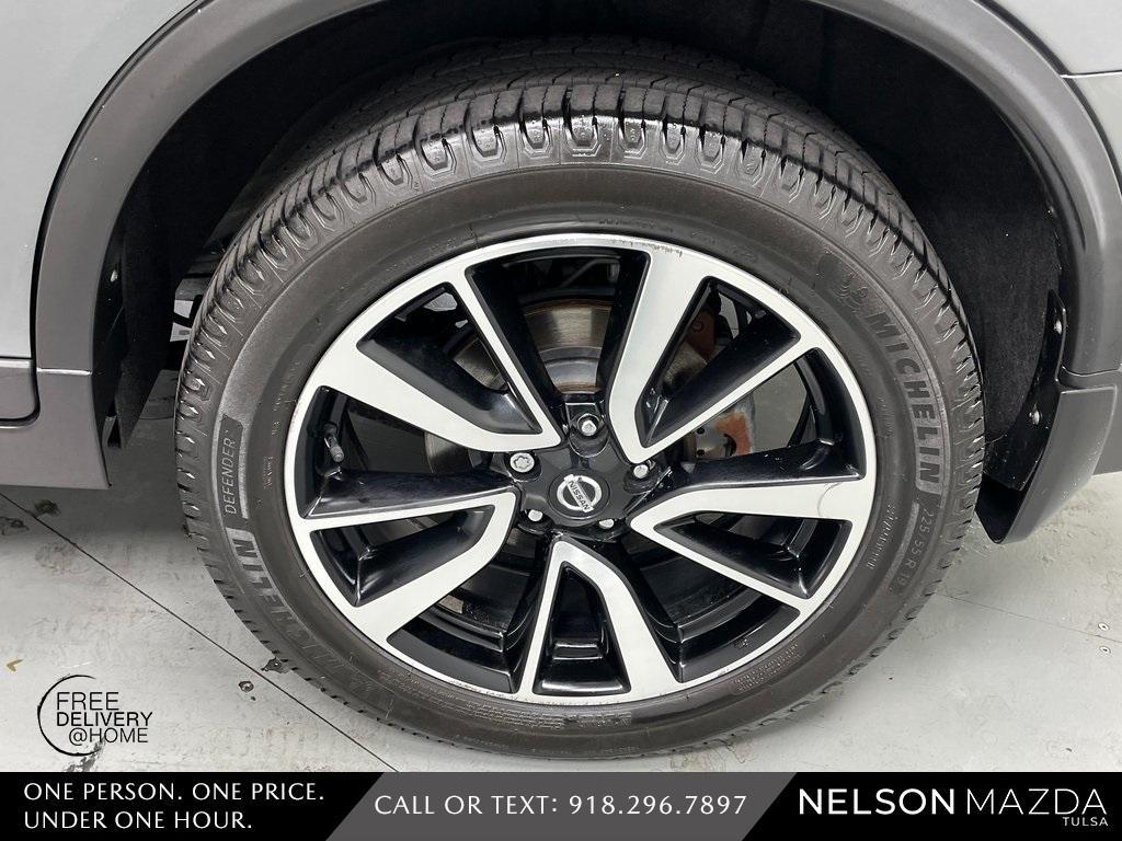 used 2019 Nissan Rogue car, priced at $14,031