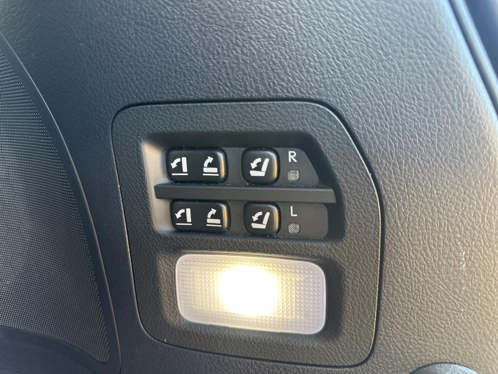 used 2021 Lexus LX 570 car, priced at $77,275