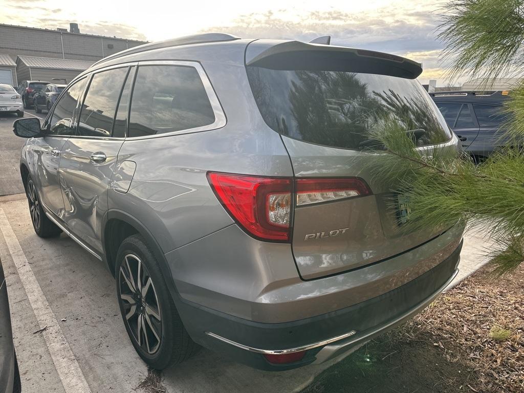 used 2021 Honda Pilot car, priced at $29,995