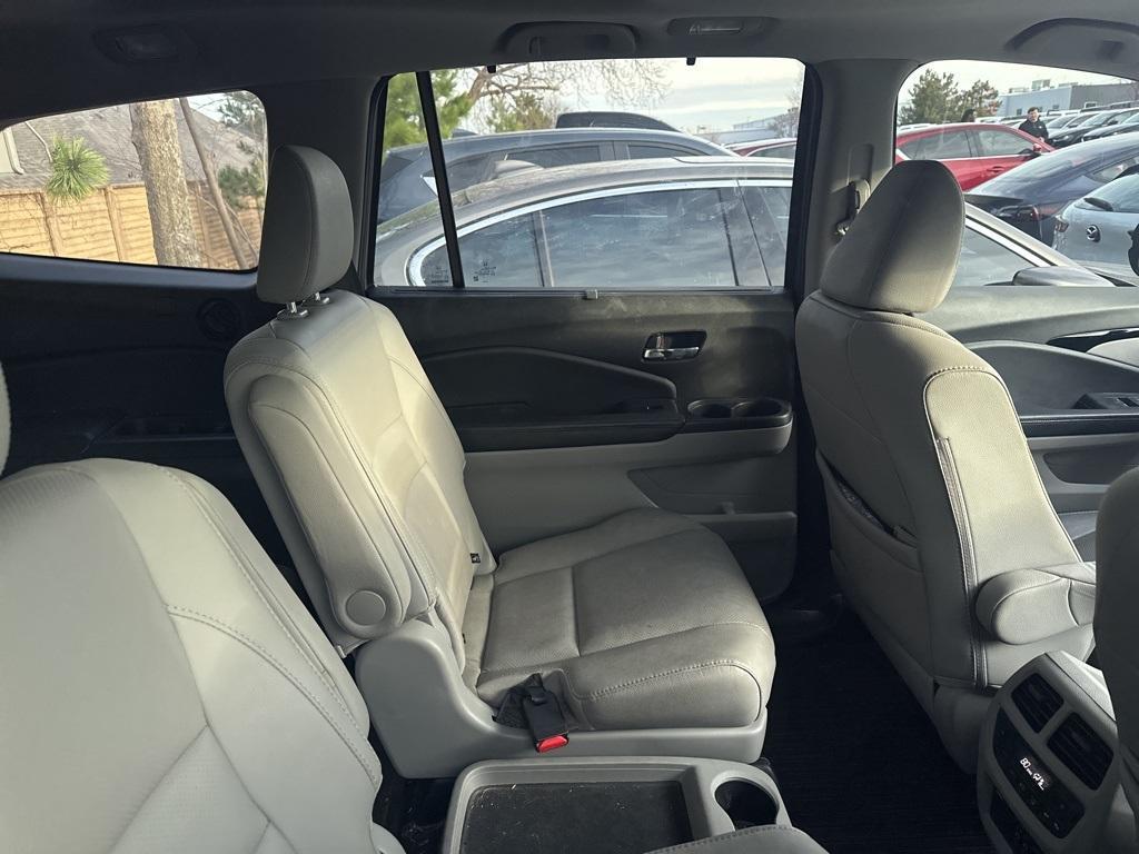 used 2021 Honda Pilot car, priced at $29,995