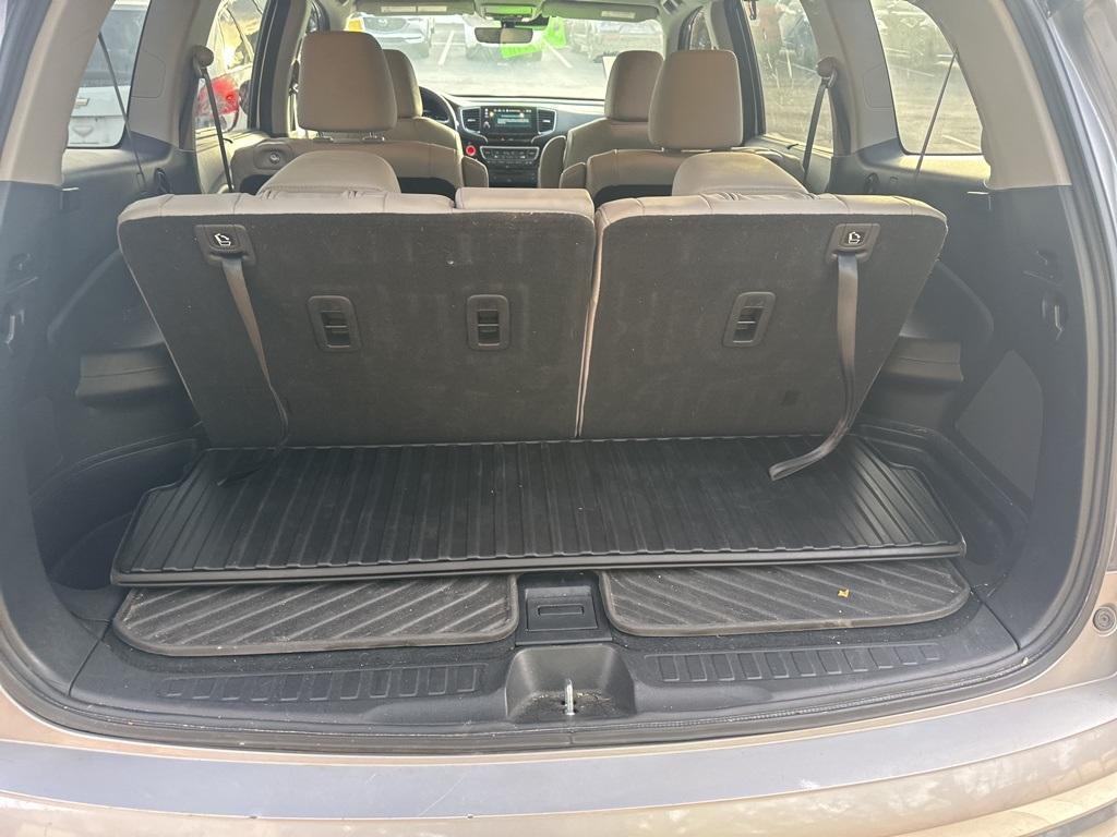 used 2021 Honda Pilot car, priced at $29,995