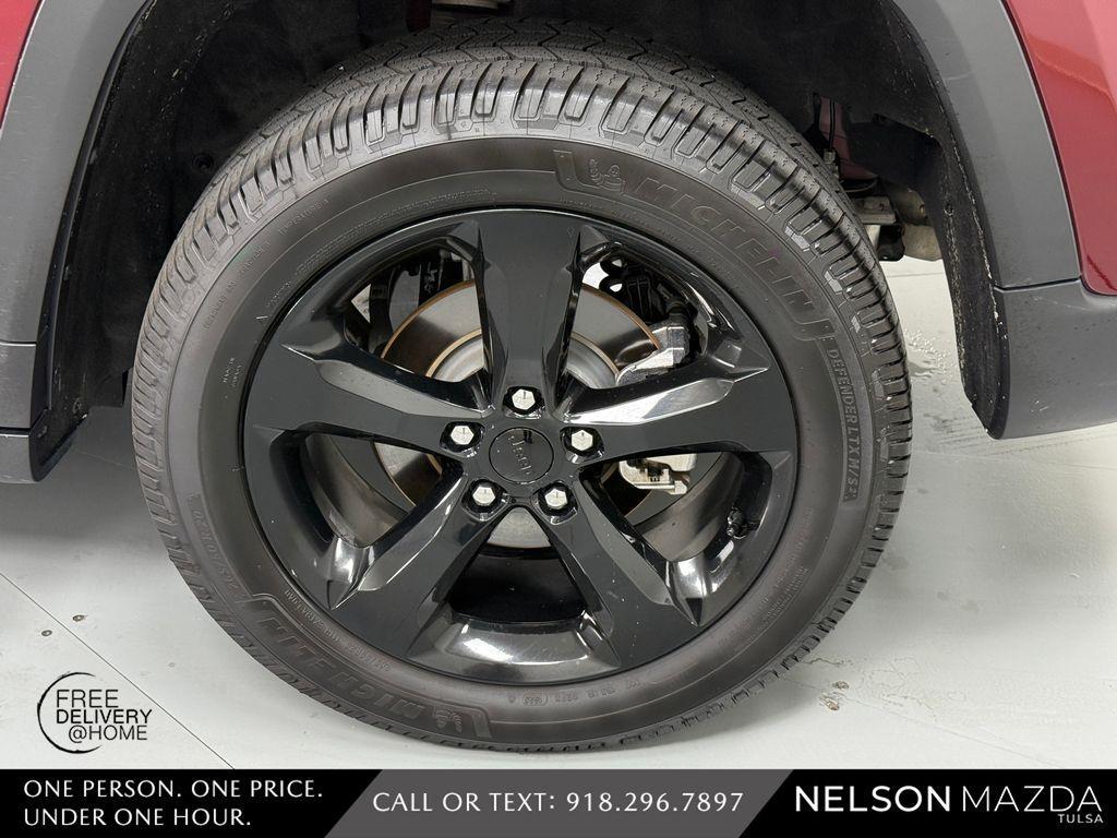 used 2023 Jeep Grand Cherokee car, priced at $30,991
