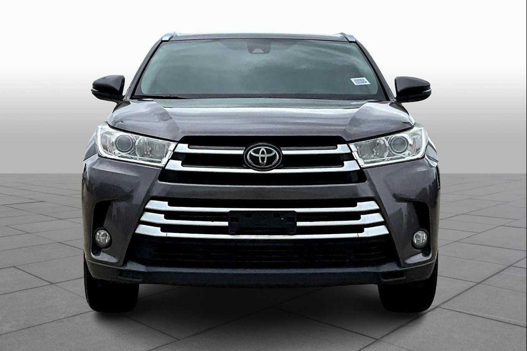 used 2018 Toyota Highlander car, priced at $18,500