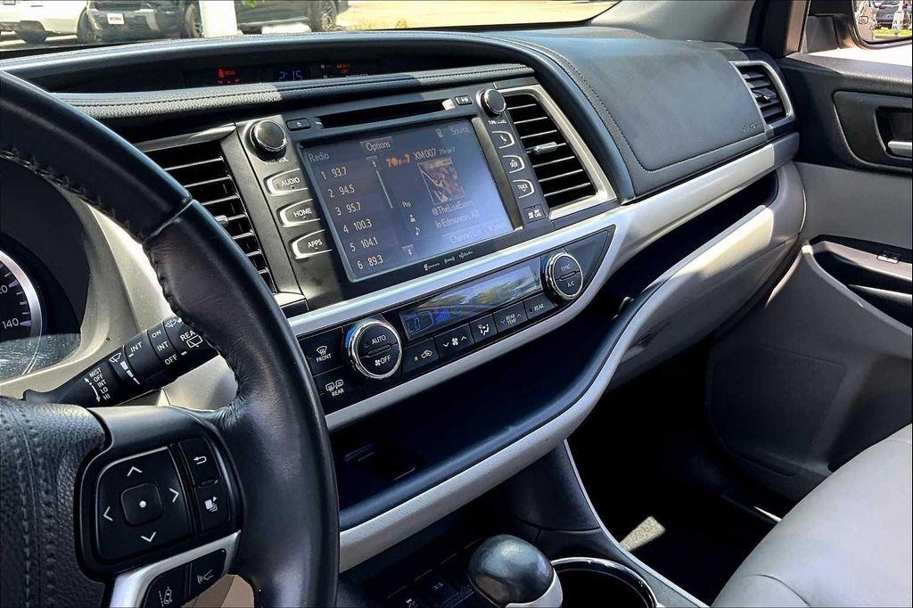 used 2018 Toyota Highlander car, priced at $18,500