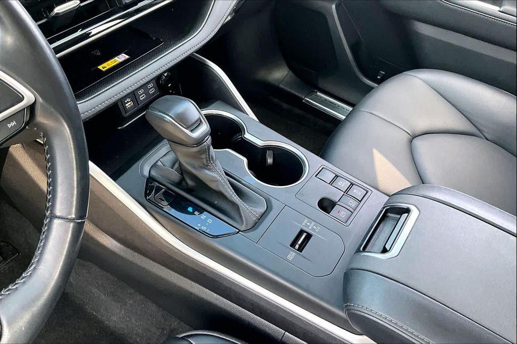 used 2023 Toyota Highlander Hybrid car, priced at $39,725