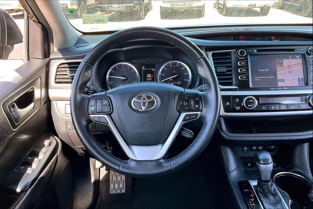 used 2018 Toyota Highlander car, priced at $15,550