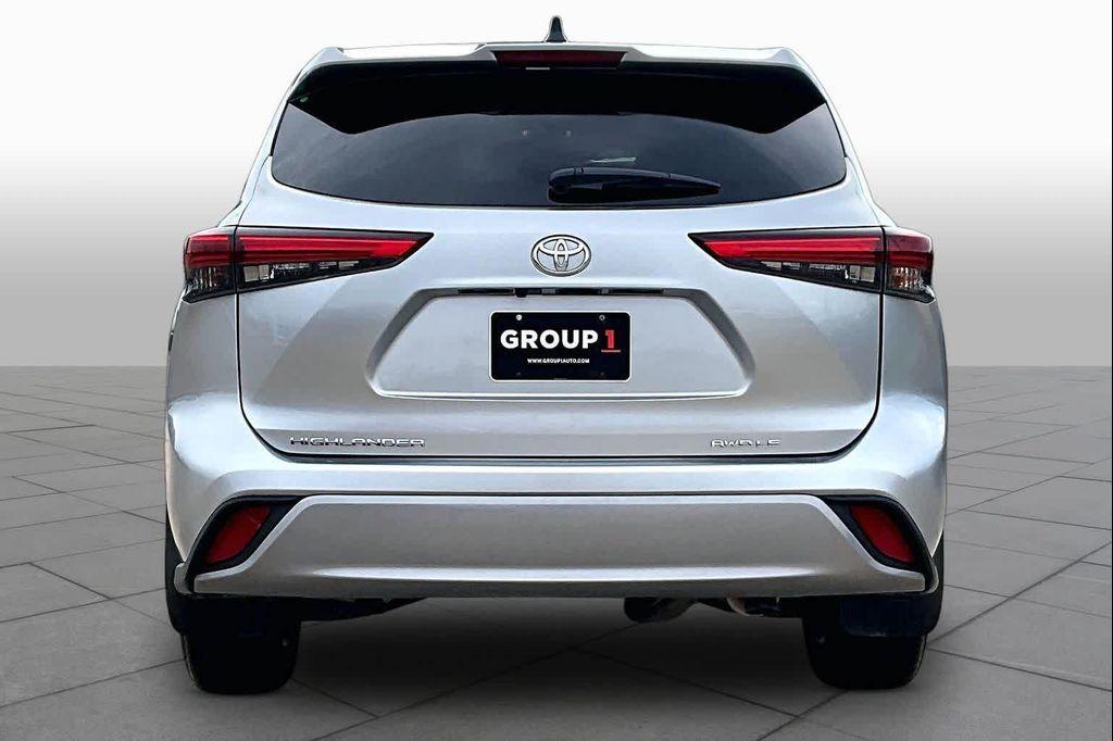used 2024 Toyota Highlander car, priced at $32,125