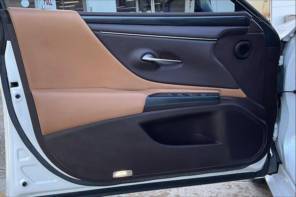 used 2019 Lexus ES 350 car, priced at $23,900