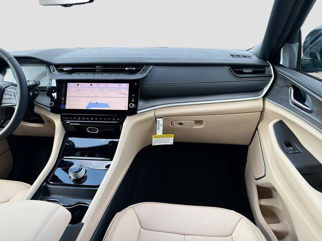 new 2026 Jeep Grand Cherokee car, priced at $47,230