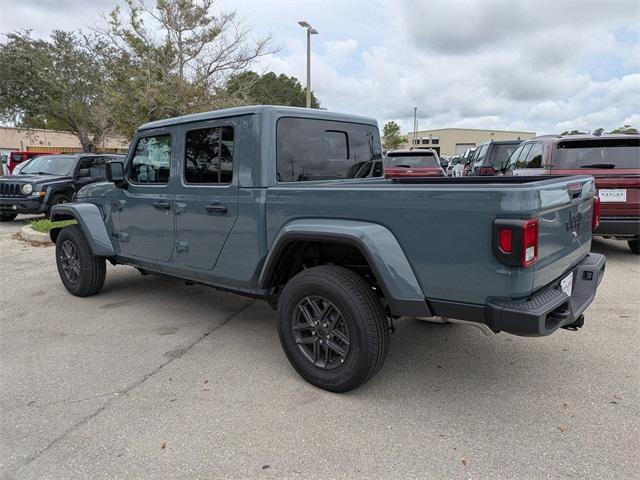 new 2025 Jeep Gladiator car, priced at $42,435