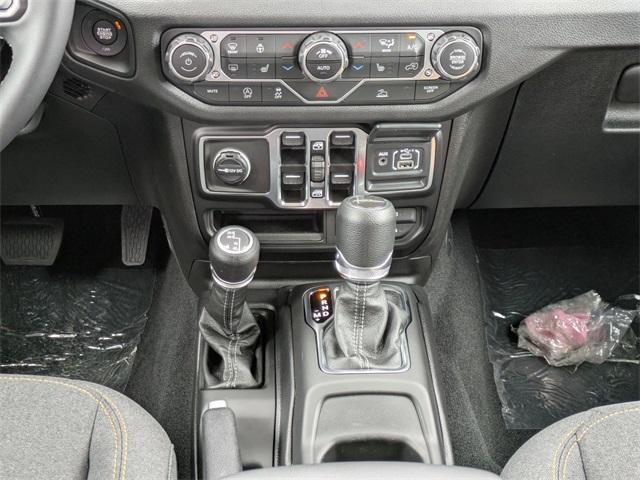 new 2025 Jeep Gladiator car, priced at $42,435