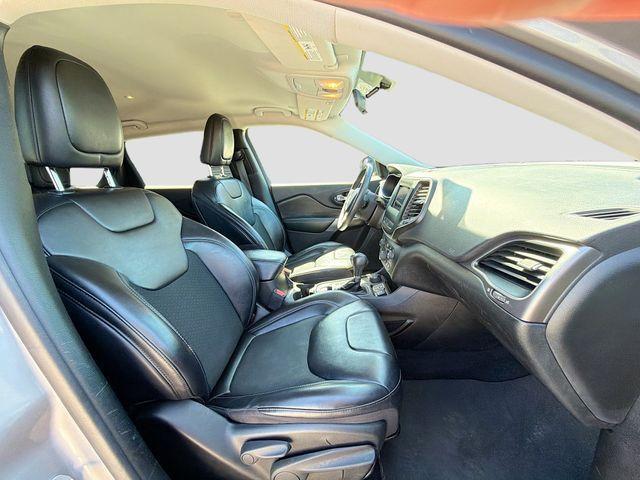 used 2020 Jeep Cherokee car, priced at $13,494