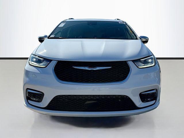 new 2026 Chrysler Pacifica car, priced at $55,862