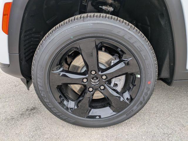 new 2025 Jeep Grand Cherokee L car, priced at $39,910