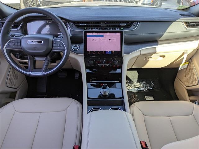 new 2025 Jeep Grand Cherokee L car, priced at $43,905