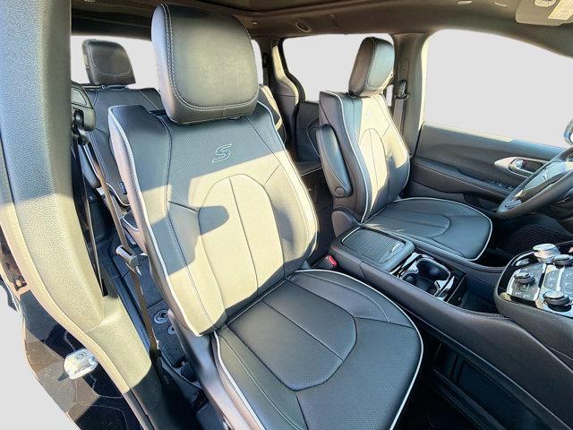 new 2026 Chrysler Pacifica car, priced at $52,440