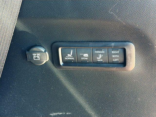 used 2020 Chrysler Pacifica car, priced at $18,791